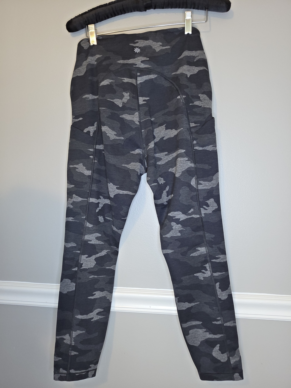 Athleta Women’s Camouflage Leggings - Black & Gray